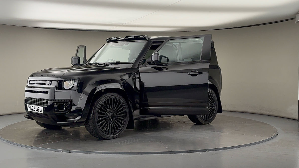 Land Rover Defender 90 Urban Image 22
