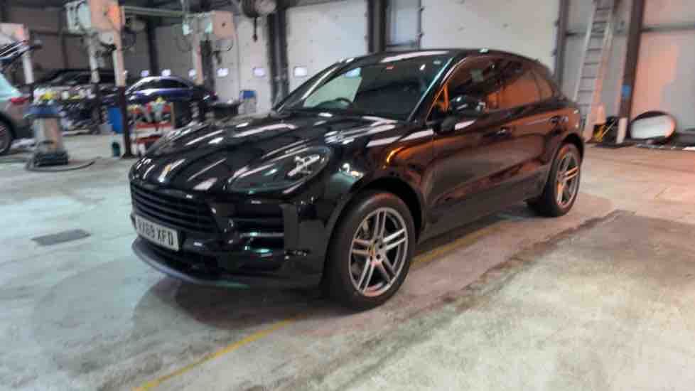 More views of Porsche Macan