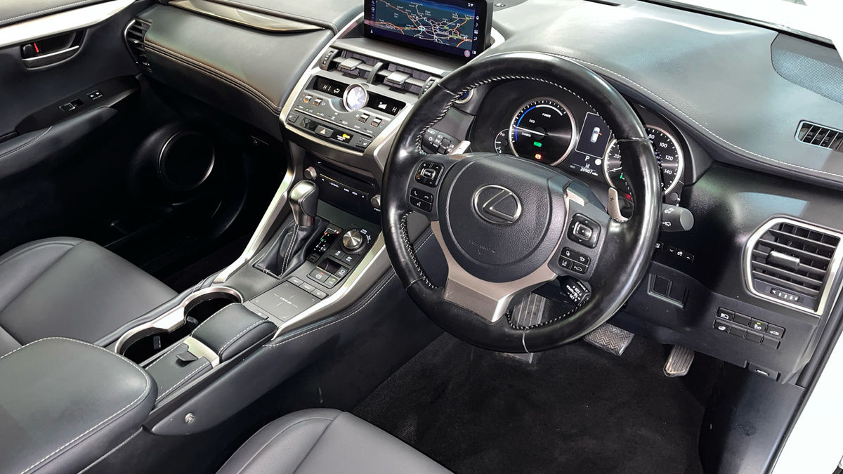 Lexus NX Image 5