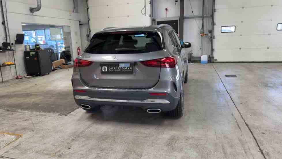 More views of Mercedes-Benz GLA