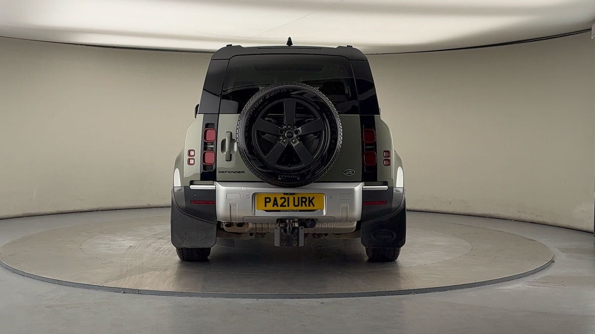 Land Rover Defender 110 Image 4