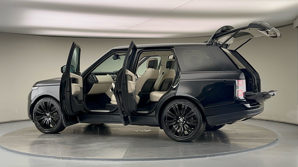 More views of Land Rover Range Rover