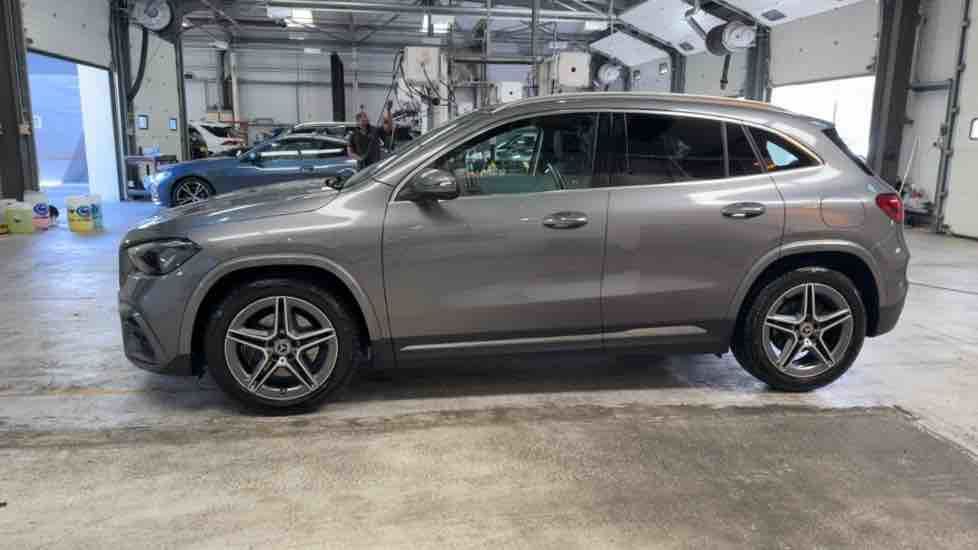 More views of Mercedes-Benz GLA