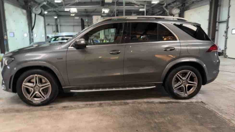 More views of Mercedes-Benz GLE