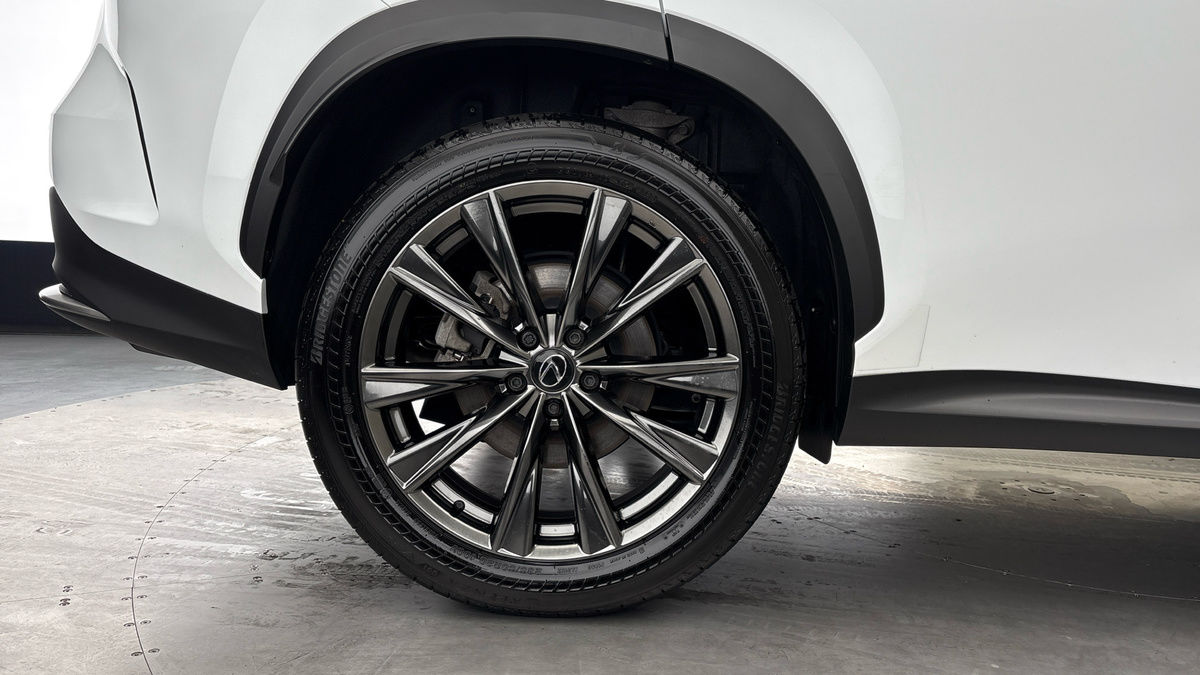 Lexus NX Image 10