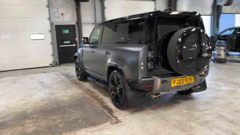 More views of Land Rover Defender 110