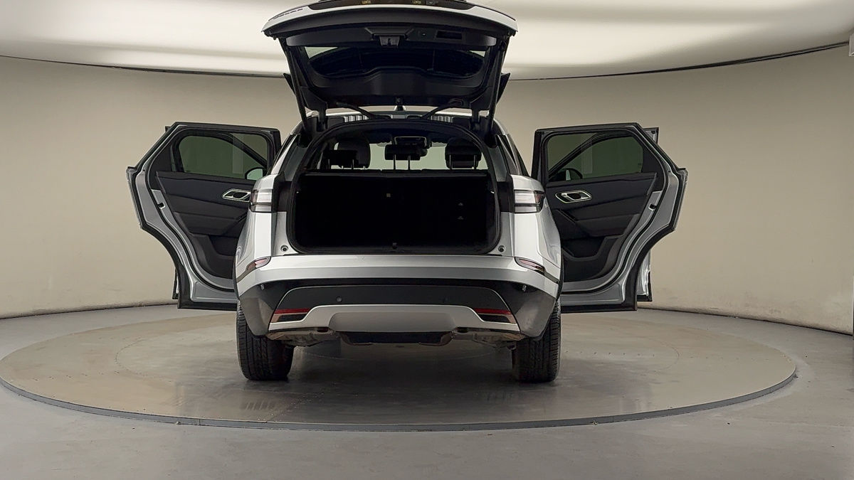 More views of Land Rover Range Rover Velar
