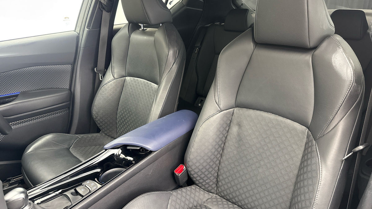 Toyota C-HR Image 6