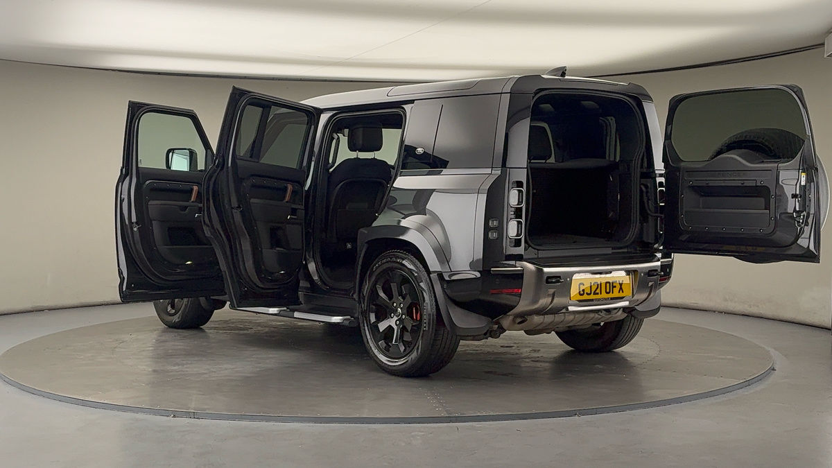 More views of Land Rover Defender 110