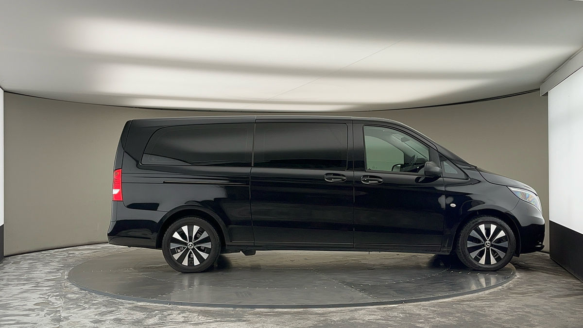 Mercedes-Benz Vito Image 16