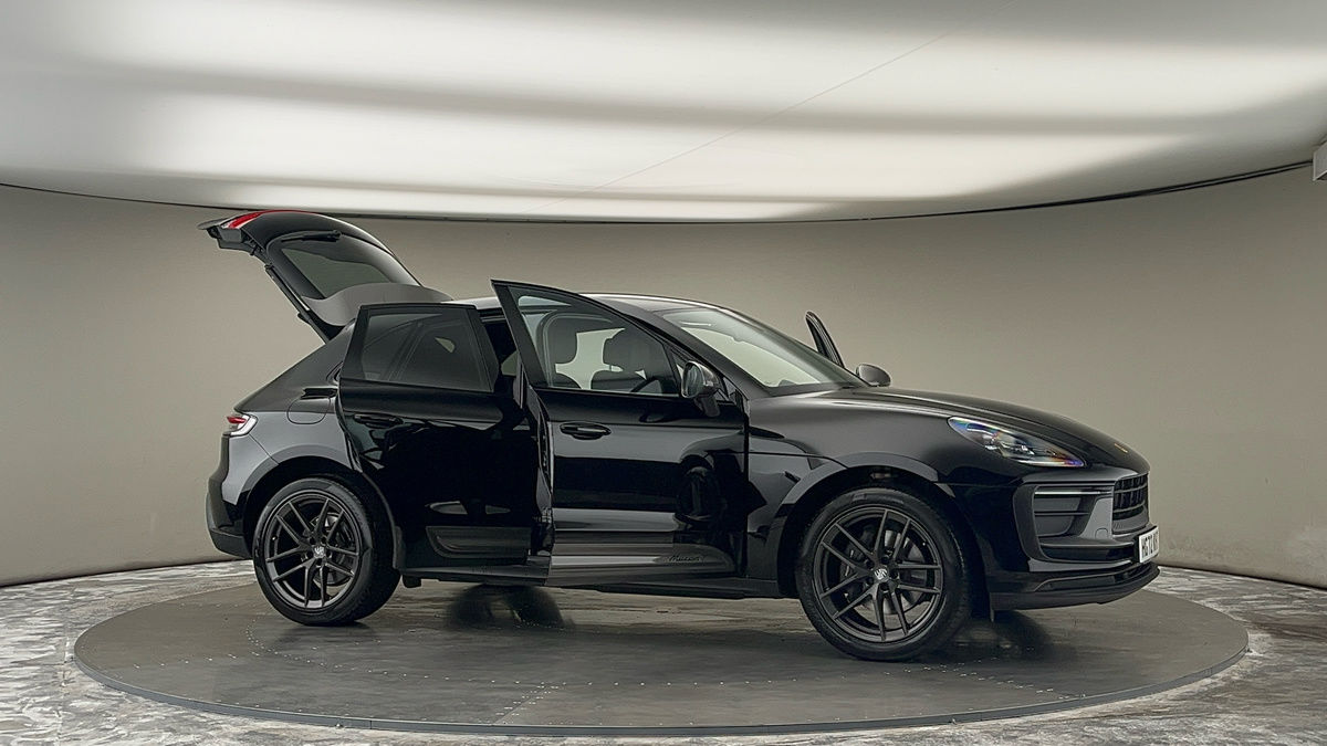More views of Porsche Macan