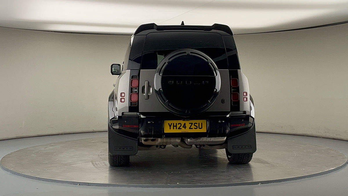 More views of Land Rover Defender 110