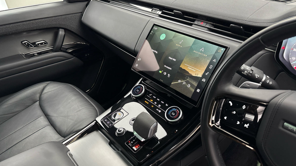 Land Rover Range Rover Sport Image 18