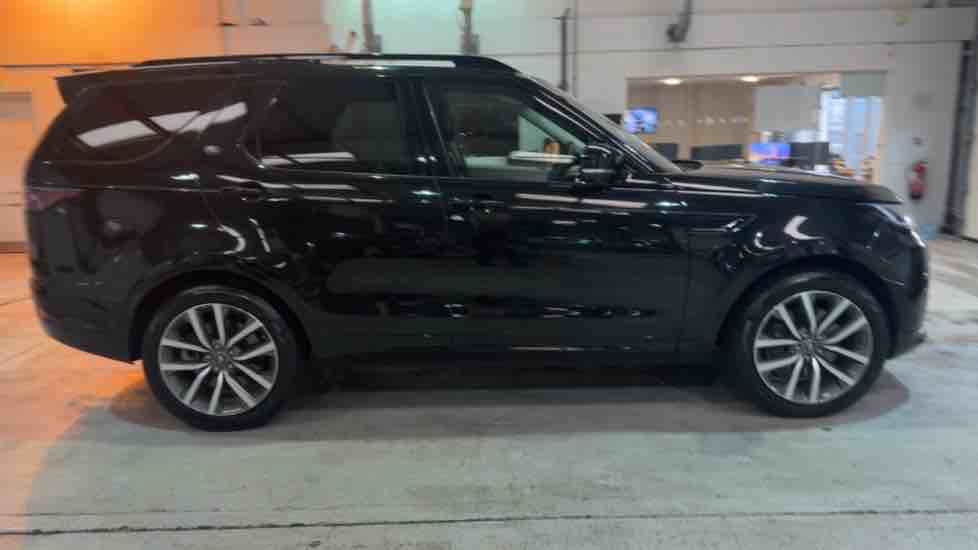 More views of Land Rover Discovery