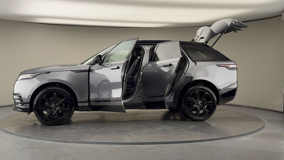 More views of Land Rover Range Rover Velar