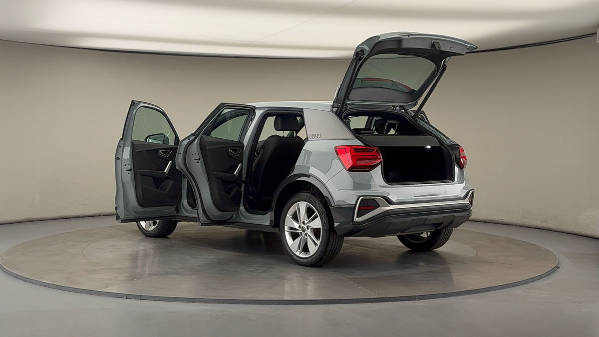 More views of Audi Q2