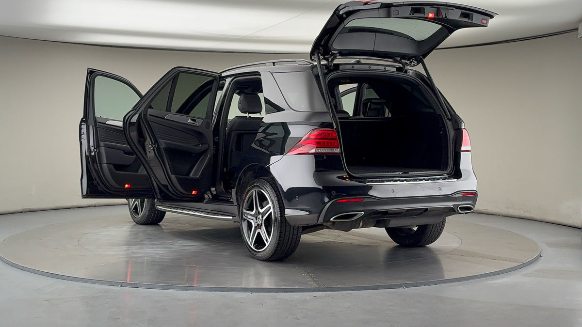 Mercedes-Benz GLE Image 23