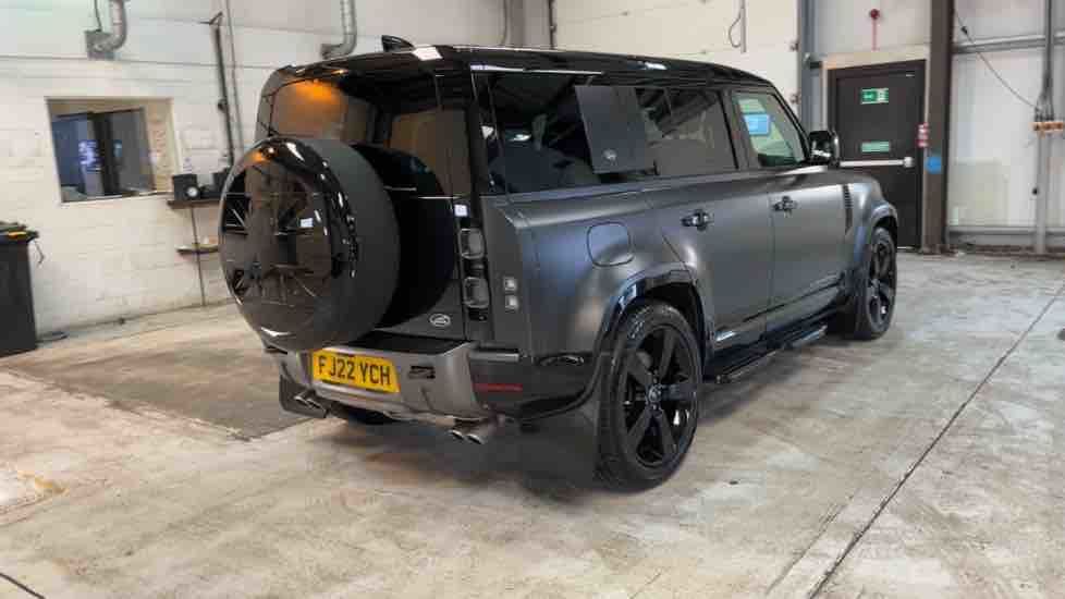 More views of Land Rover Defender 110