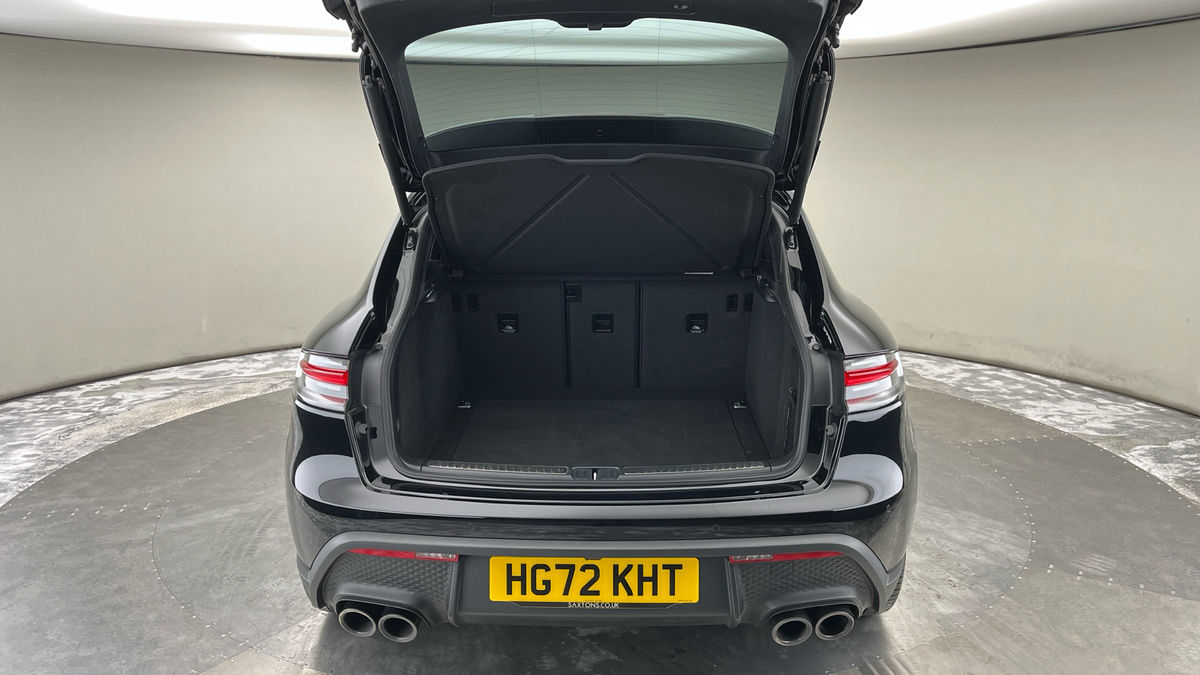 Porsche Macan Image 11