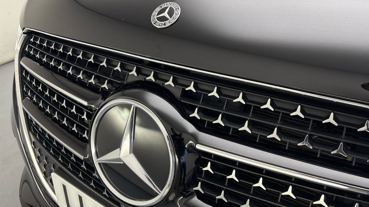 Mercedes-Benz V Class Image 24