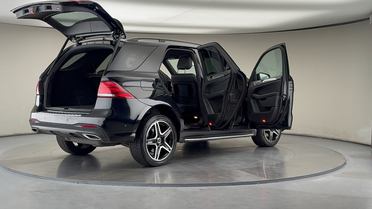 More views of Mercedes-Benz GLE