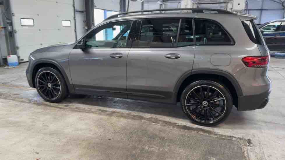 More views of Mercedes-Benz GLB
