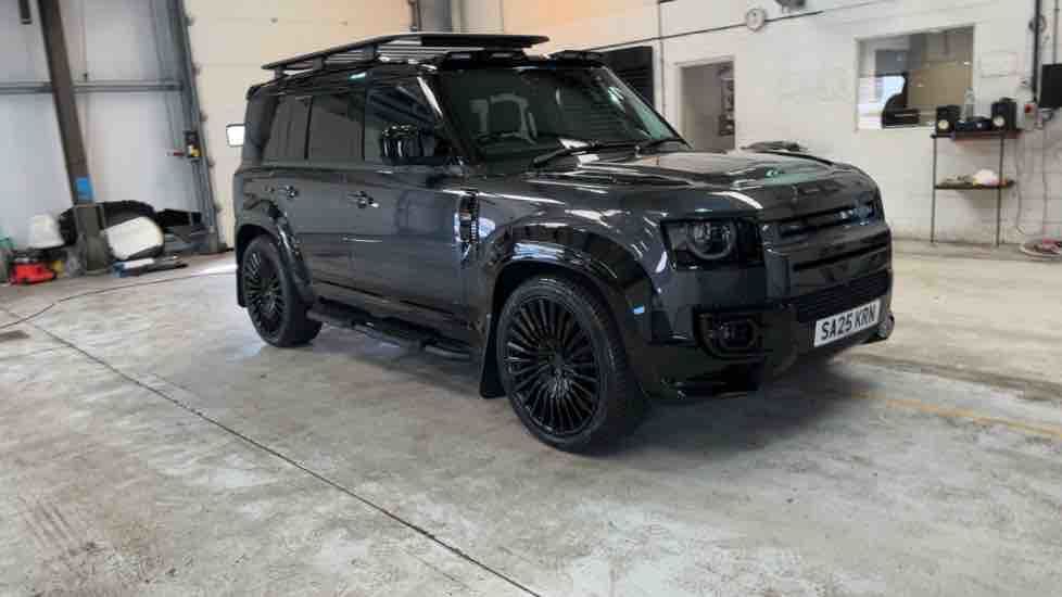 More views of Land Rover Defender 110