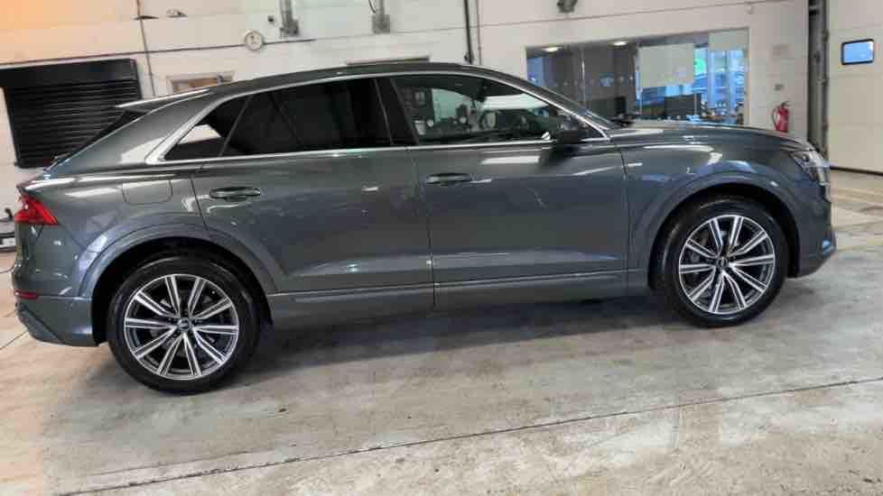 More views of Audi Q8