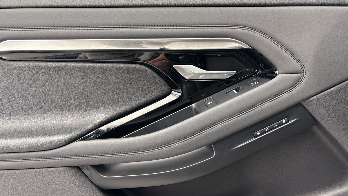 Land Rover Range Rover Evoque Image 19