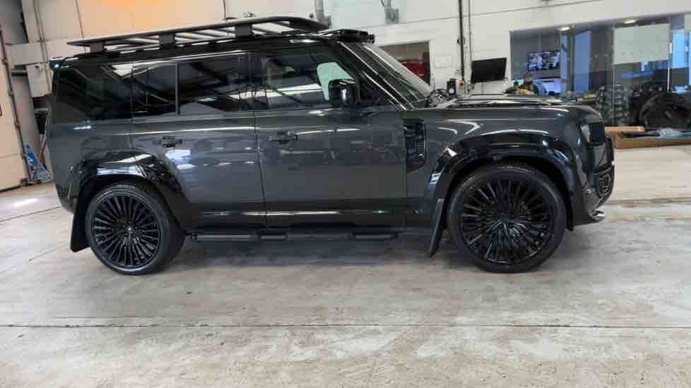 More views of Land Rover Defender 110