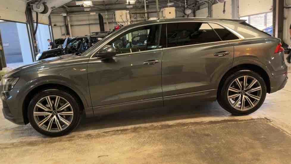 More views of Audi Q8