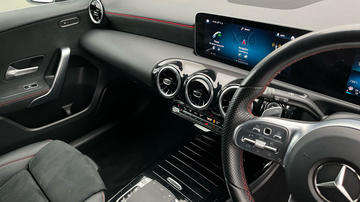 Mercedes-Benz A Class Image 18