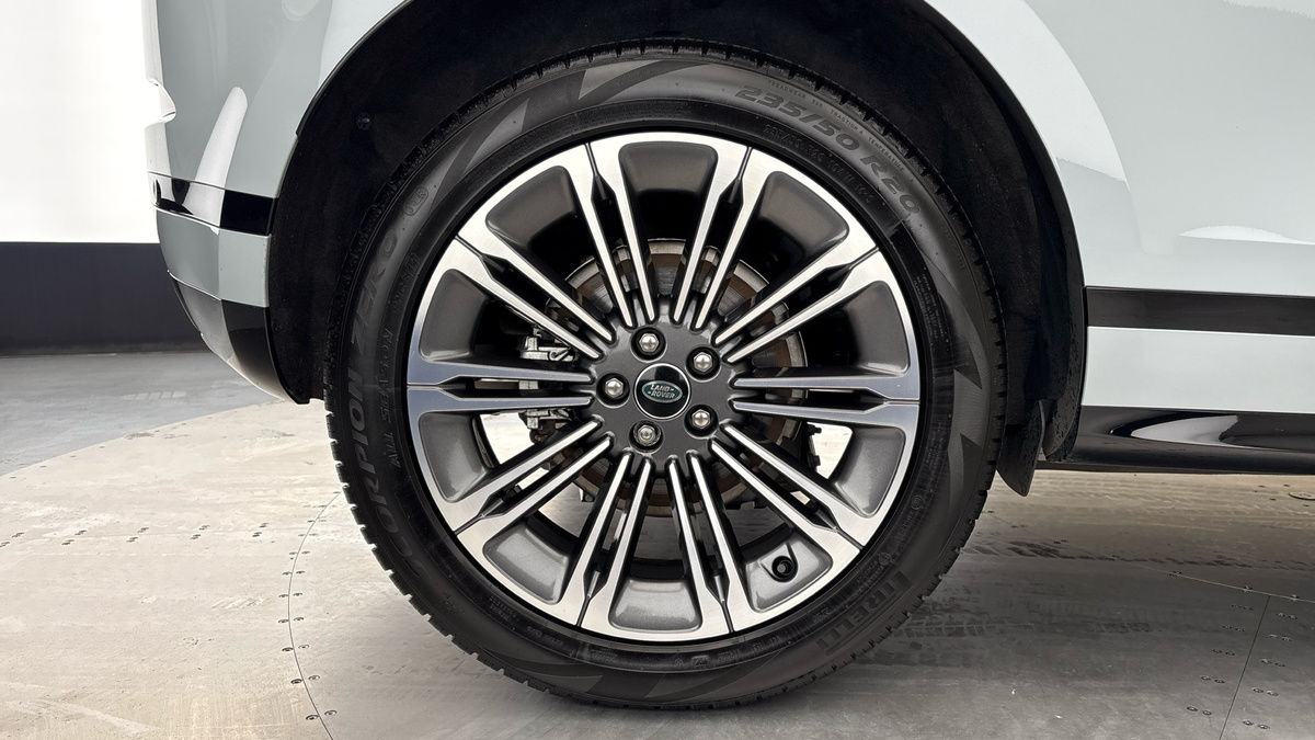 Land Rover Range Rover Evoque Image 10