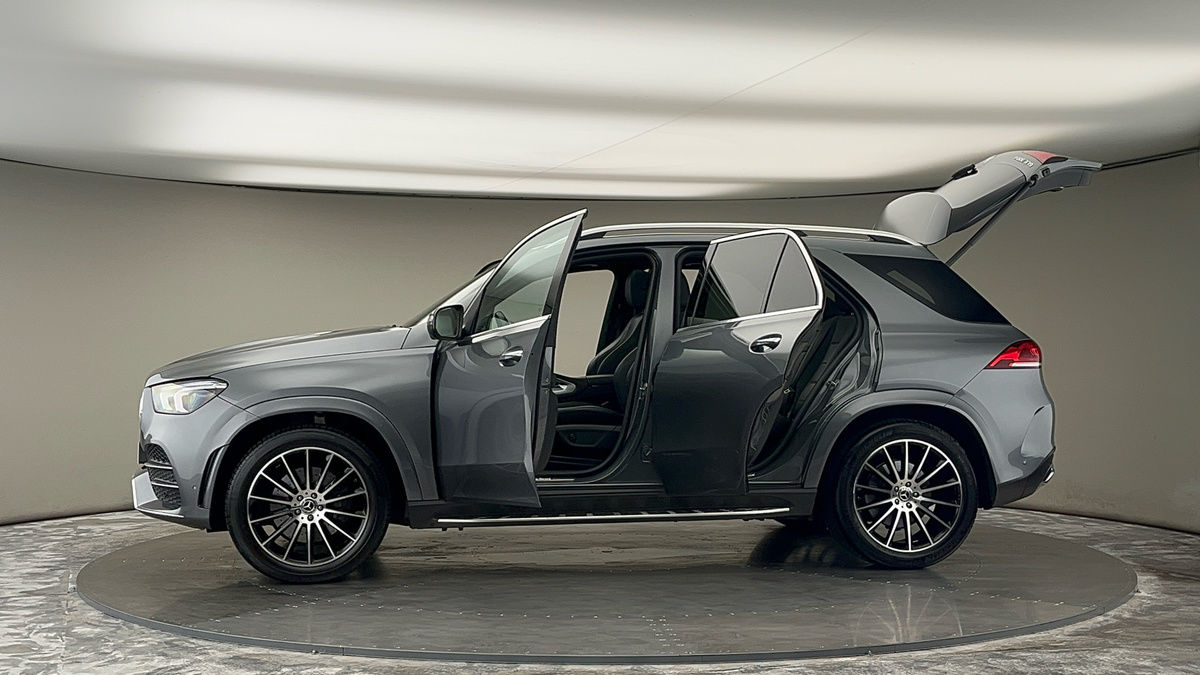 More views of Mercedes-Benz GLE
