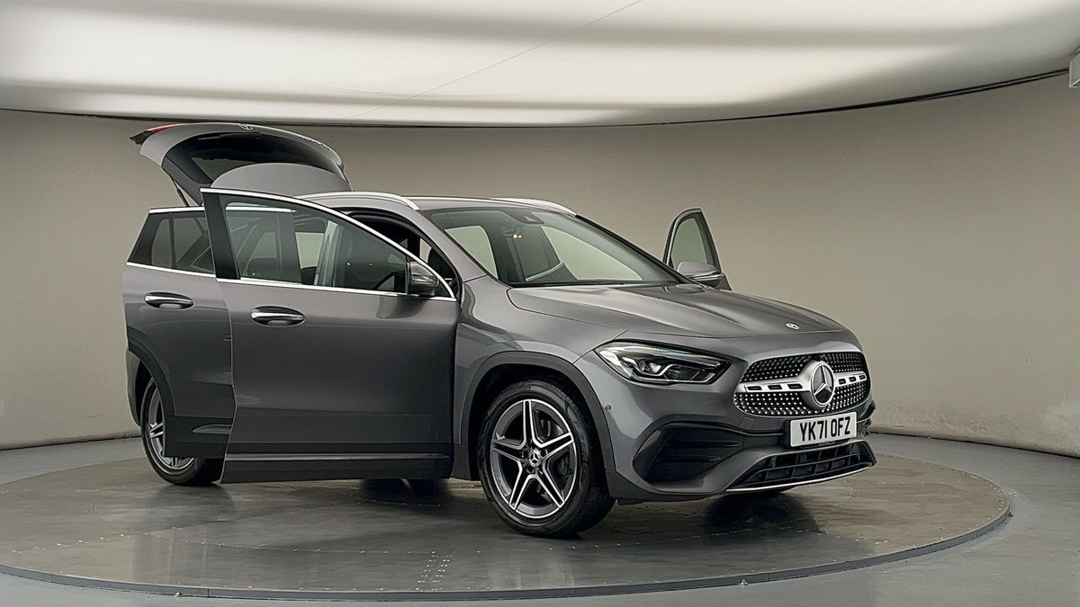 More views of Mercedes-Benz GLA