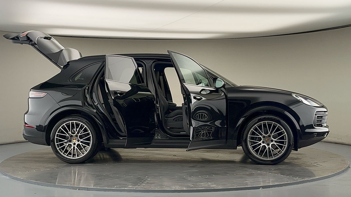 More views of Porsche Cayenne