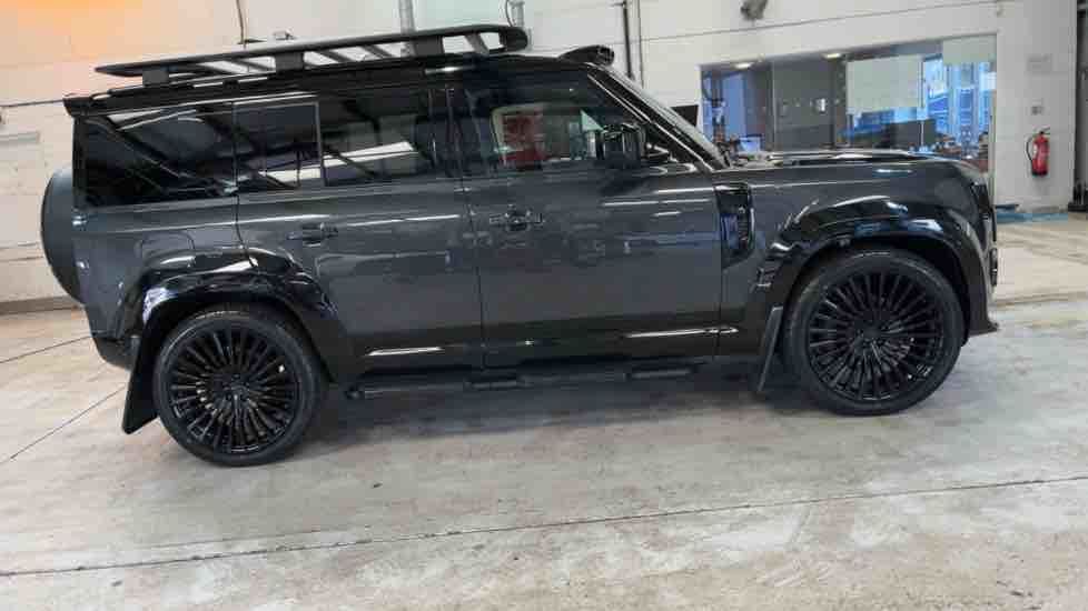 More views of Land Rover Defender 110