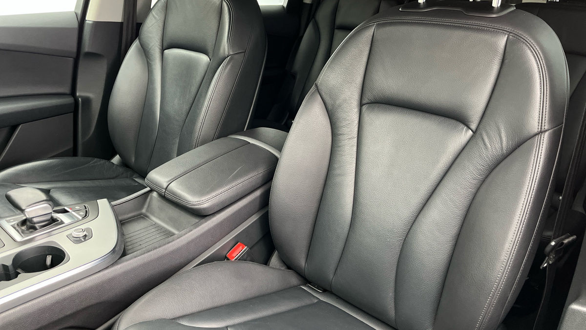 Audi Q7 Image 7