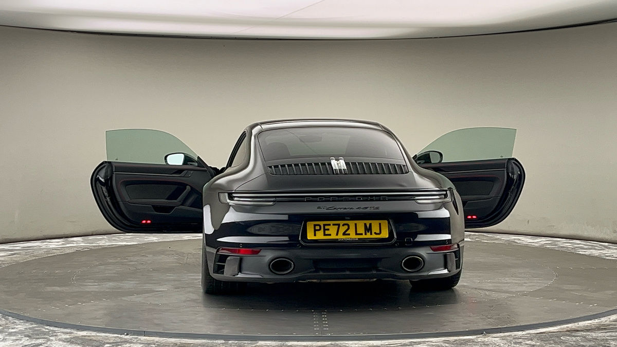 More views of Porsche 911