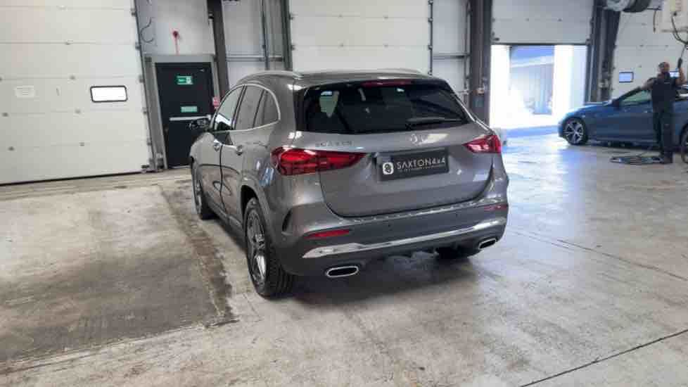 More views of Mercedes-Benz GLA