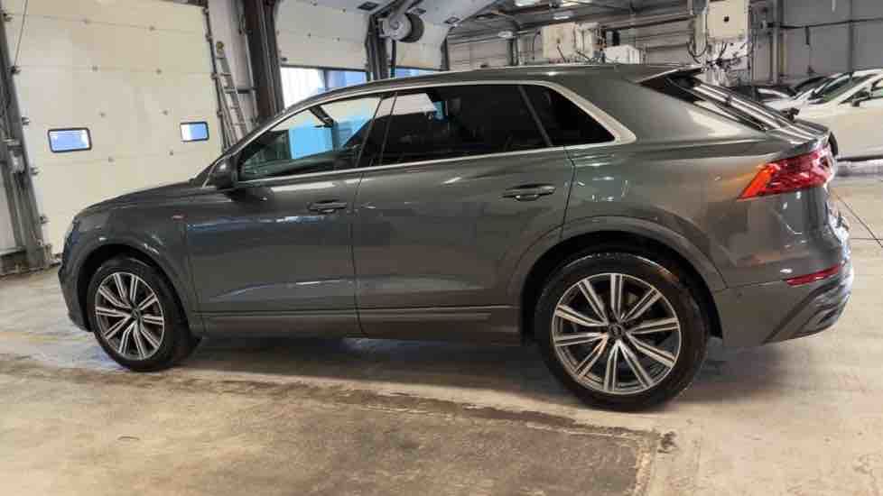 More views of Audi Q8