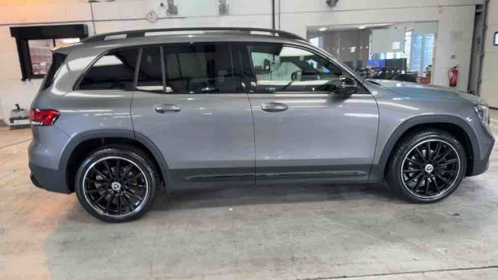 More views of Mercedes-Benz GLB