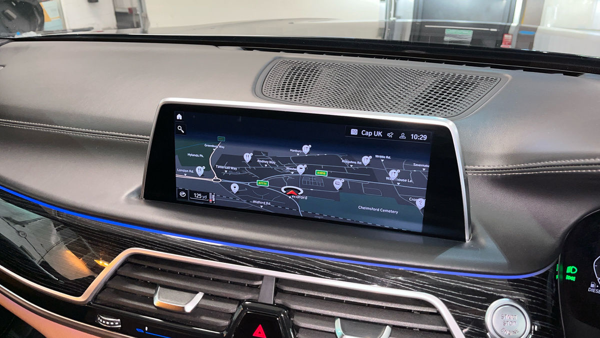 BMW 7 Series Image 17
