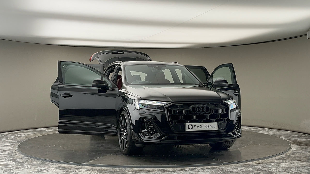More views of Audi SQ7