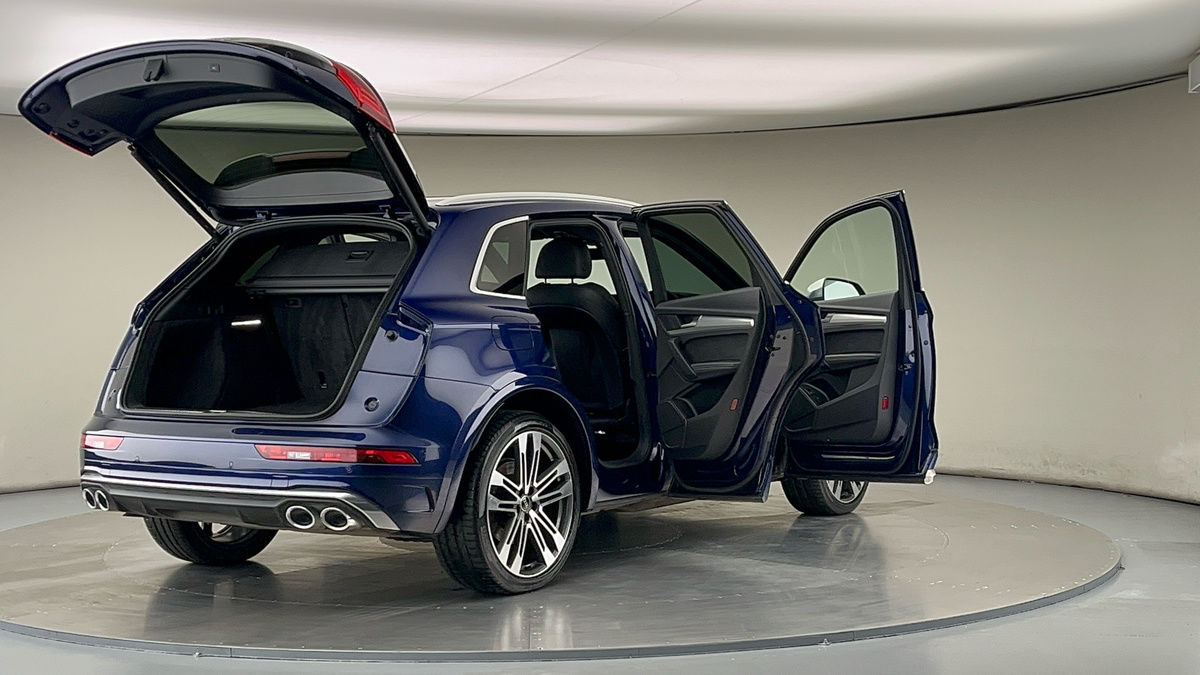 More views of Audi SQ5