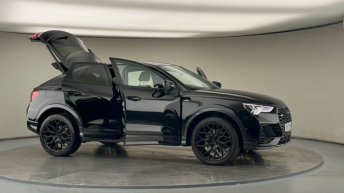 More views of Audi Q3