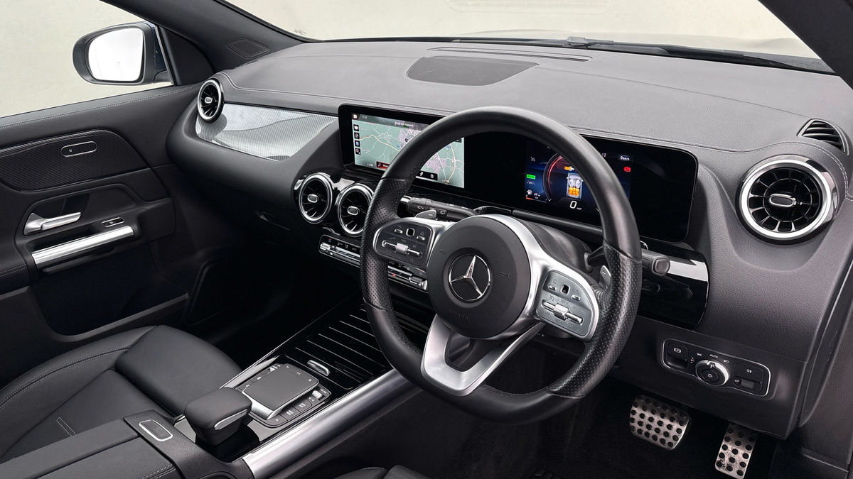 Mercedes-Benz GLA Image 5