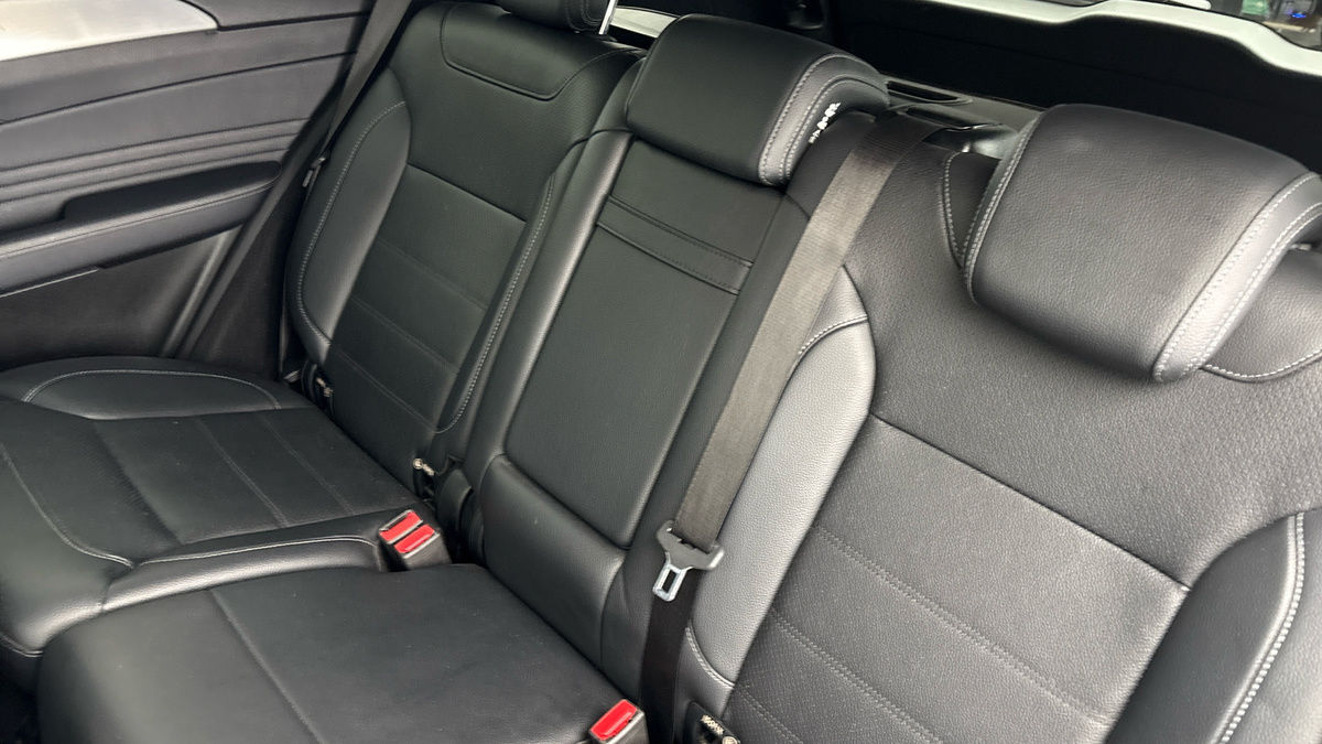 Mercedes-Benz GLE Image 8