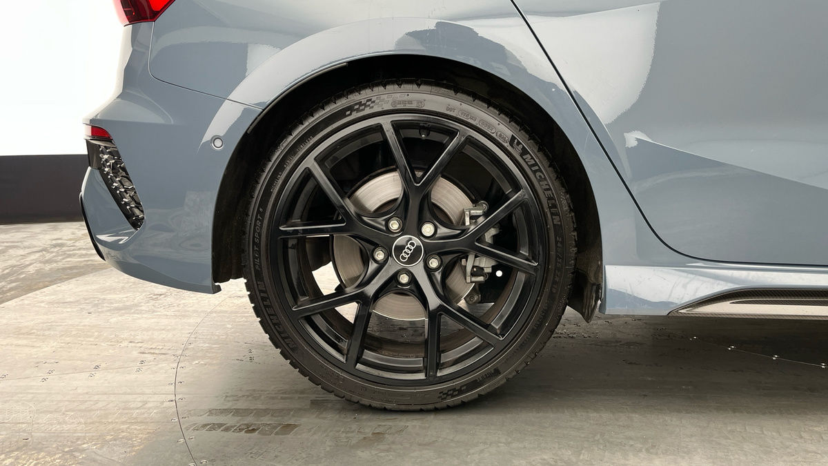 Audi RS3 Image 10