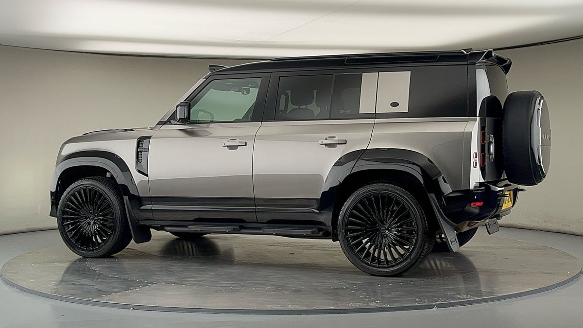 More views of Land Rover Defender 110